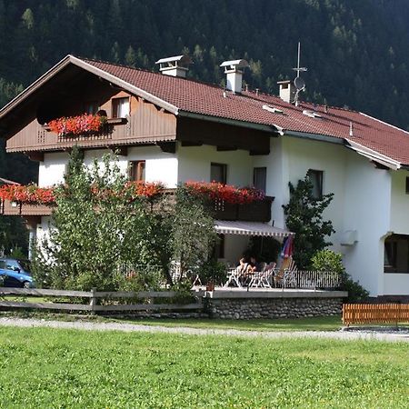 Gaestehaus Bliem Mayrhofen Ngoại thất bức ảnh